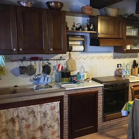 公寓 La Casetta Al Roccone 森普罗尼亚诺