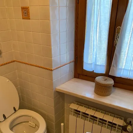 公寓 La Casetta Al Roccone 森普罗尼亚诺